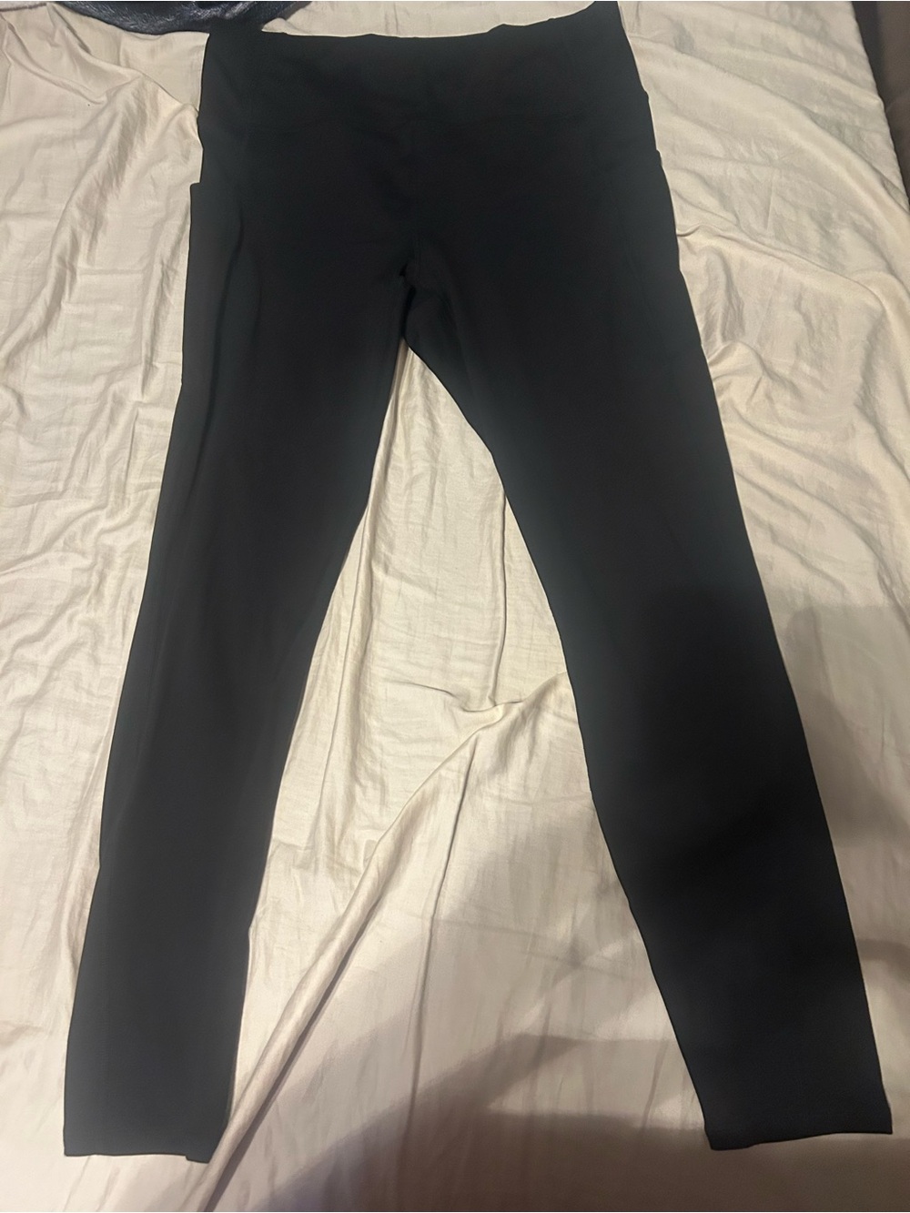 PureLuxe High-Waisted Leggings with Pockets - Black